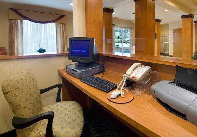 Fairfield Inn And Suites By Marriott Emporia I-95 Εξωτερικό φωτογραφία