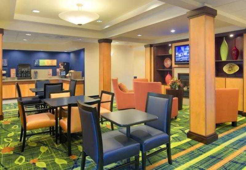 Fairfield Inn And Suites By Marriott Emporia I-95 Εξωτερικό φωτογραφία