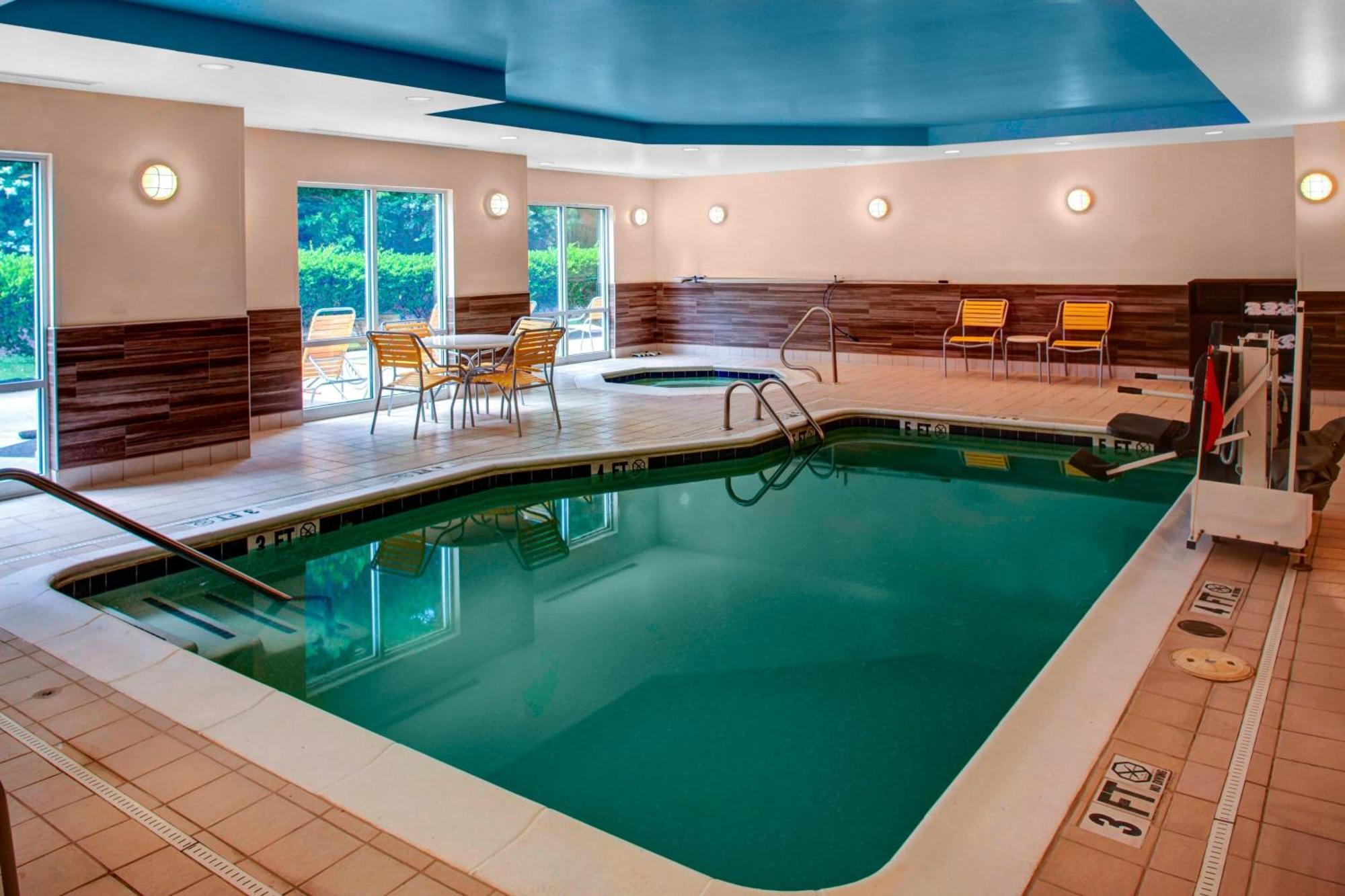 Fairfield Inn And Suites By Marriott Emporia I-95 Εξωτερικό φωτογραφία