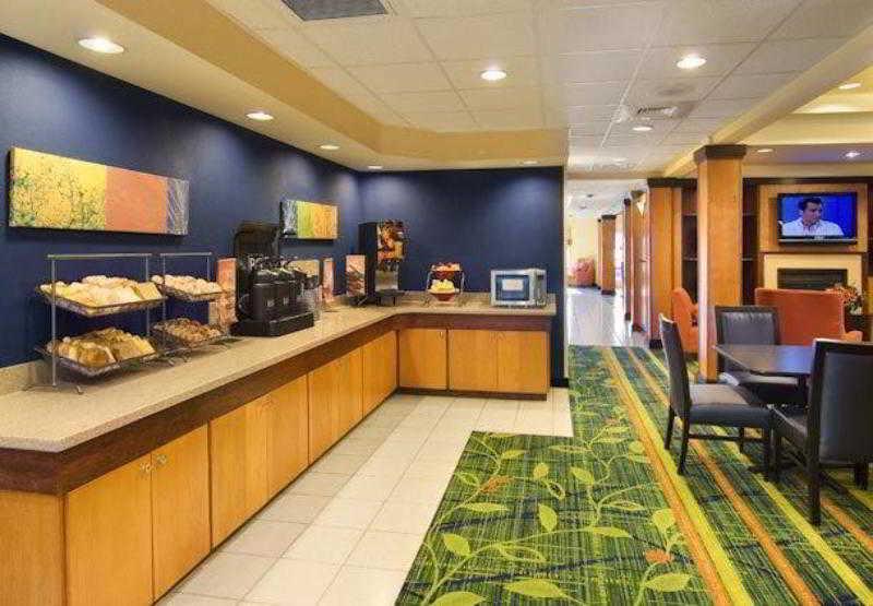 Fairfield Inn And Suites By Marriott Emporia I-95 Εξωτερικό φωτογραφία